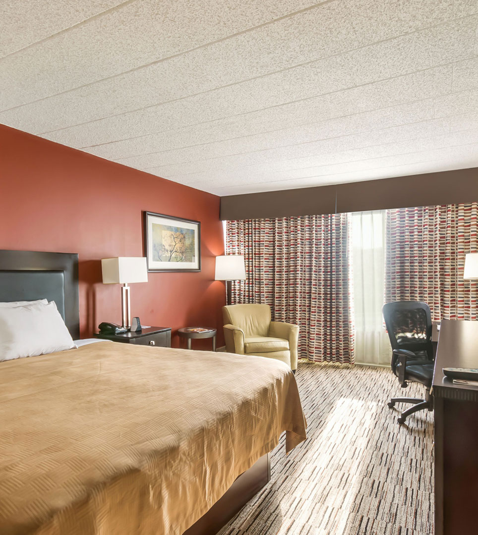 RELAX IN THE COMFORTABLE ROOMS AT THE EXTON HOTEL & CONFERENCE CENTER